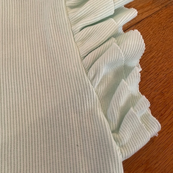 Mint green ribbed franki by francesca’s top with ruffled sleeves for girls - Picture 4 of 4